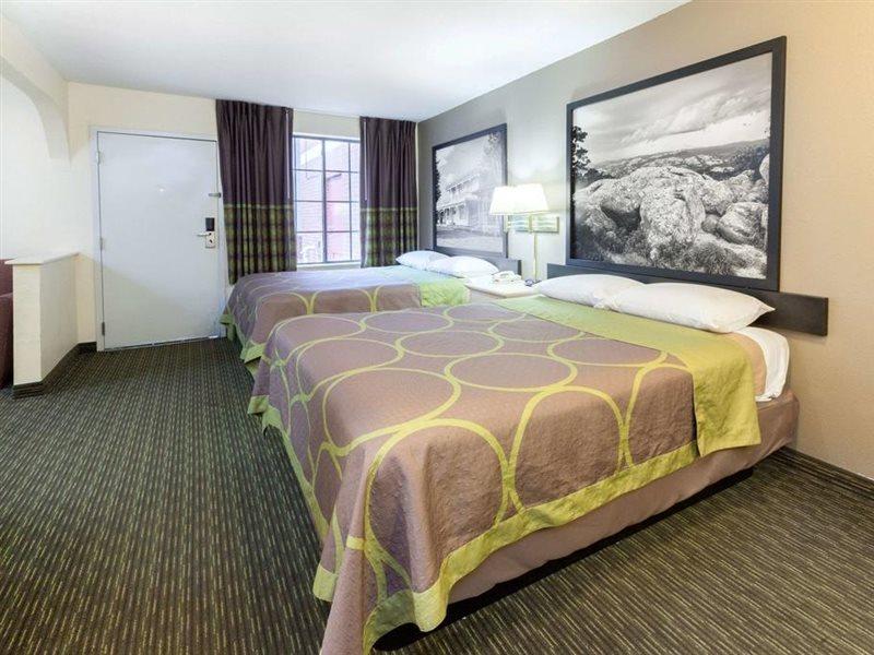 Super 8 By Wyndham Tulsa/Downtown/East酒店 外观 照片