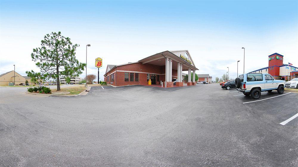Super 8 By Wyndham Tulsa/Downtown/East酒店 外观 照片
